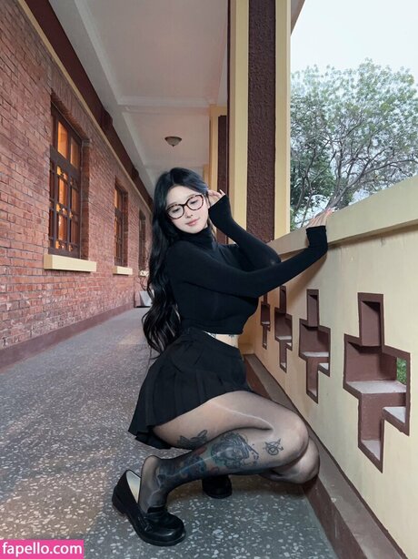 kblw11 sex model picture