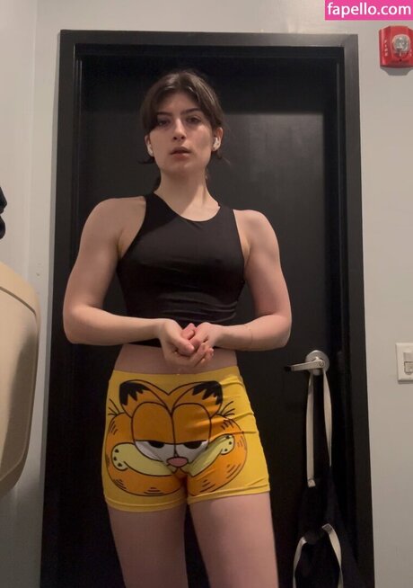 Squirtstain model adult pics