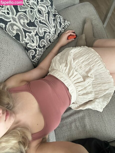 Squirtstain model high quality photo