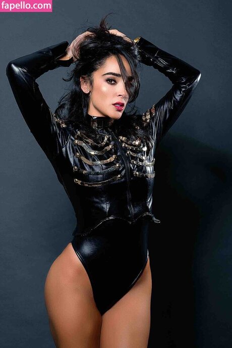 Manelyk Gonz lez pornstar naked galleries