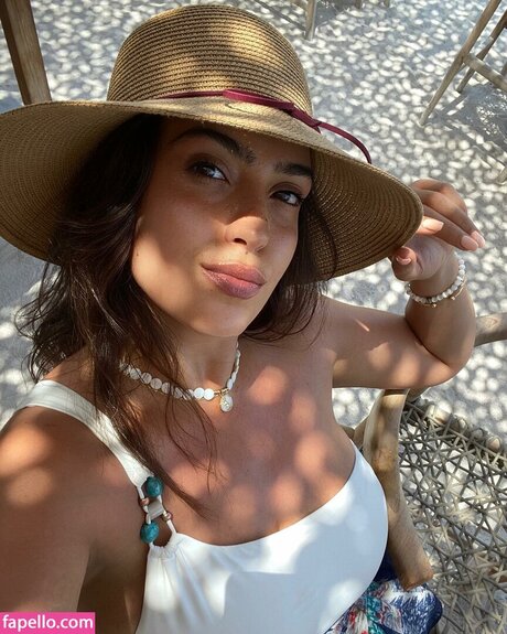 feyzakball model sexy img