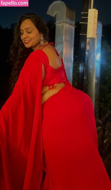 Anupamaswathi sexy model images