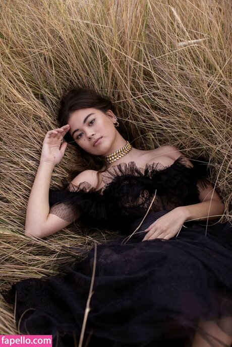 Lukita Maxwell free actress galleries