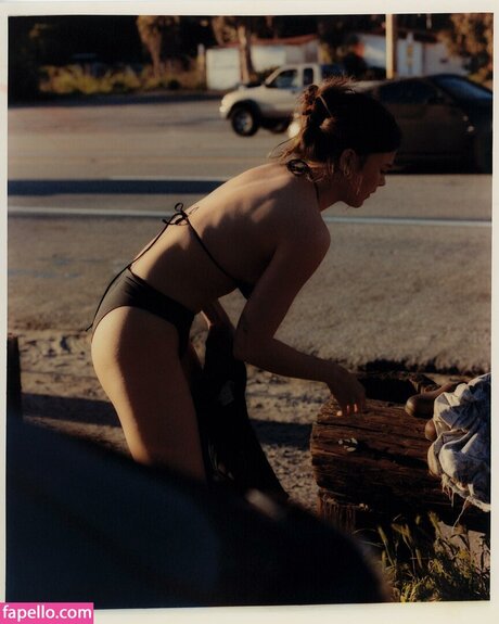 Lukita Maxwell erotic model picture