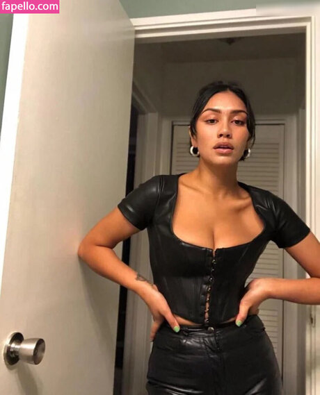 Luciane Buchanan hd star pictures