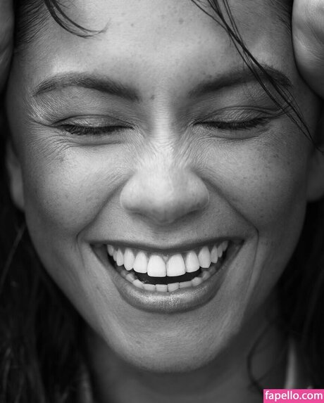 Luciane Buchanan model exclusive pictures