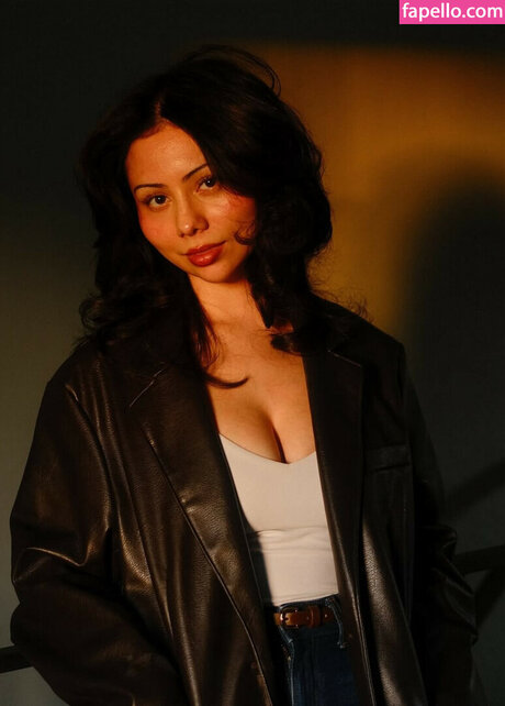 Amber Cosette model top archive