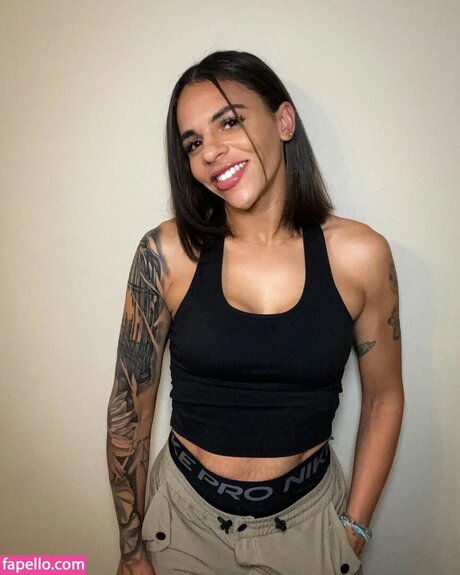 Amber Reacts hot star gallery