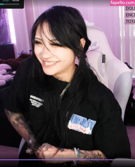 eggspringroll nudes model img