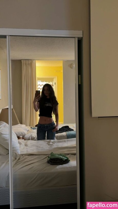 Kathryn Melvin nude model pics