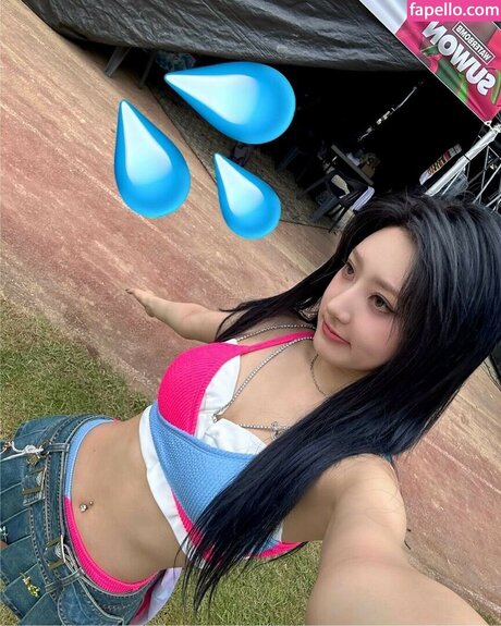 Hwiseo naked actress archive