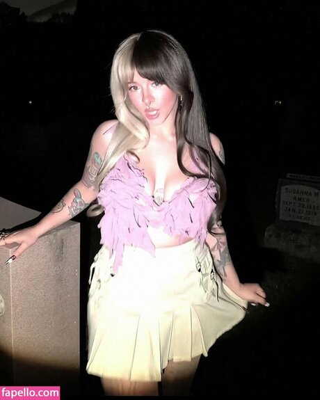 Melanie Martinez model naked image