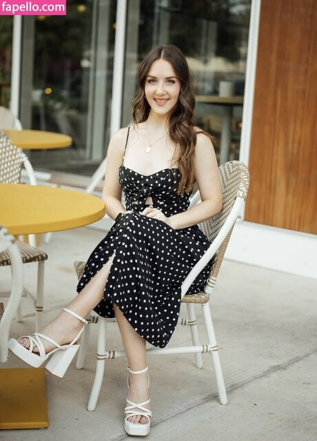 Johnie Maraist model perfect pic