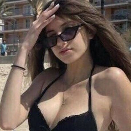 Yoncahagen star sexy pics