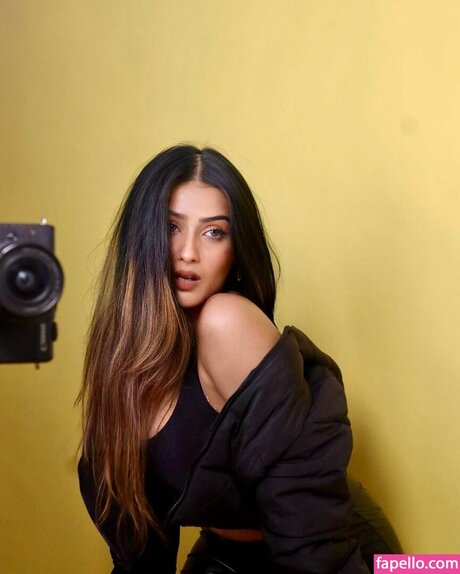 Shambhavi Singh exclusive actress images