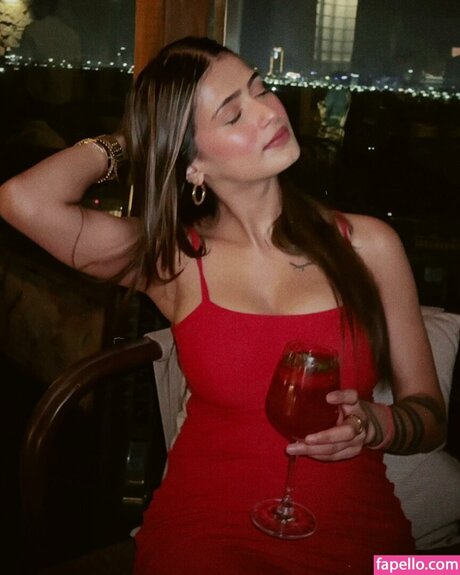 Shambhavi Singh model hd pics