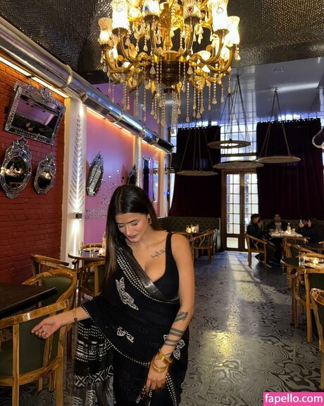 Shambhavi Singh nude model img