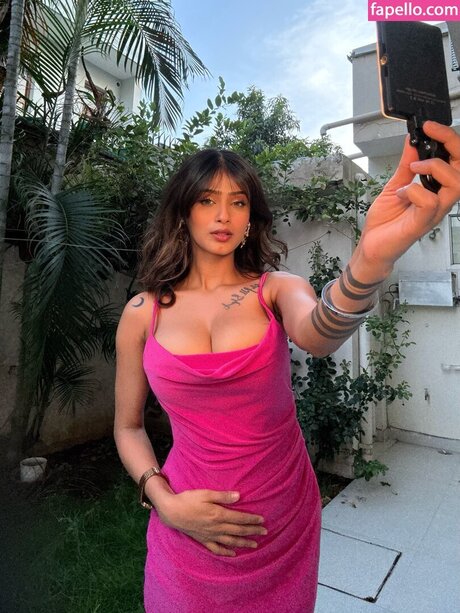 Shambhavi Singh sexy pornstar picture