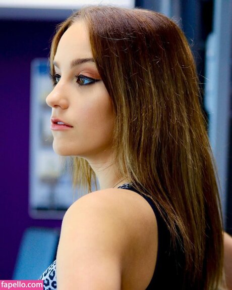 Nicola Crisa naked model img