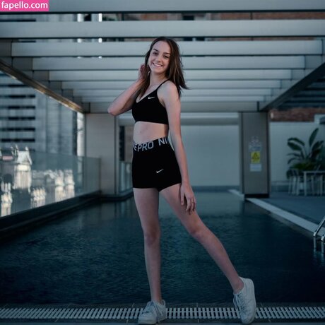 Nicola Crisa free pornstar pic