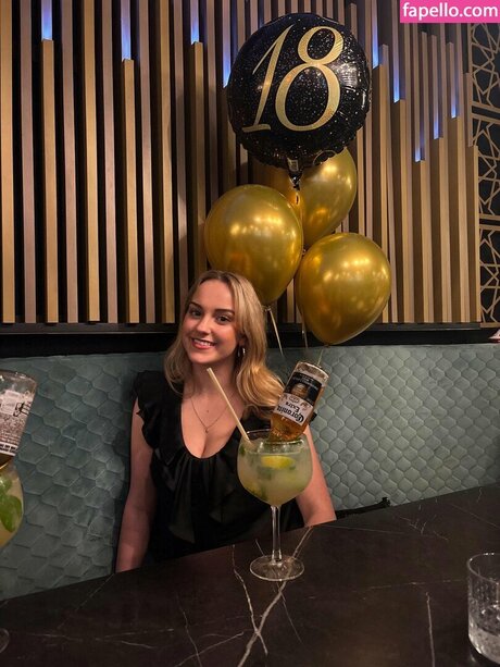 Nicola Crisa star adult photos