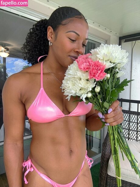 Kali Armstrong WWE model nudes picture