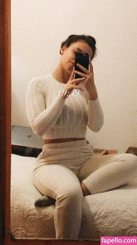 Sara Liso xxx model pictures