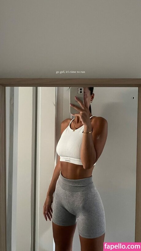 Sara Liso model xxx pics