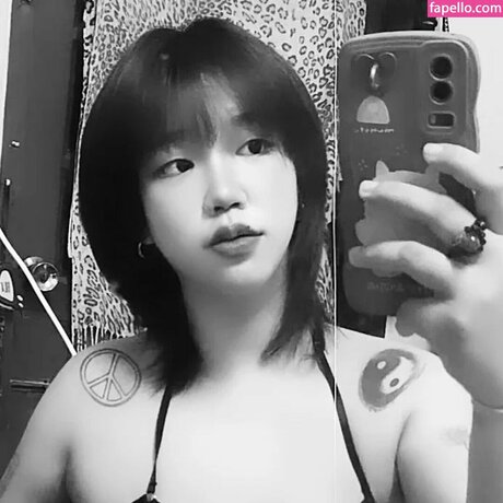 bam sirinun naked star images