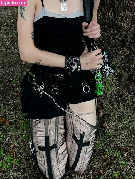 Vynomous nude actress archive