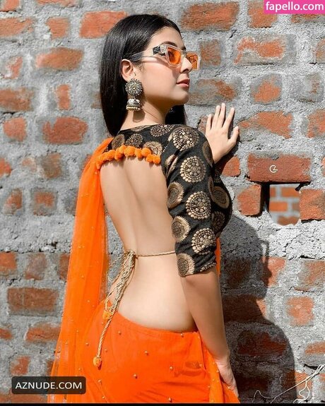 Isha Malviya pornstar sexy photos