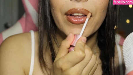 Tingly Asmr_ perfect model img