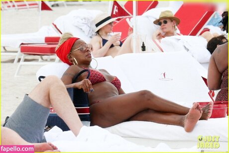 Mary J Blige star nudes pictures