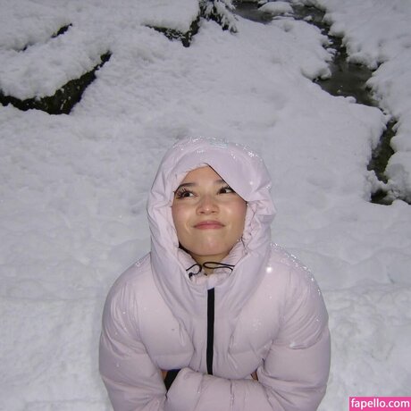 Malia Baker nude star galleries