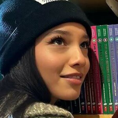 Malia Baker naked model img