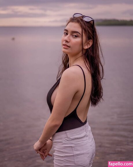 Katrina Dovey porn model pics