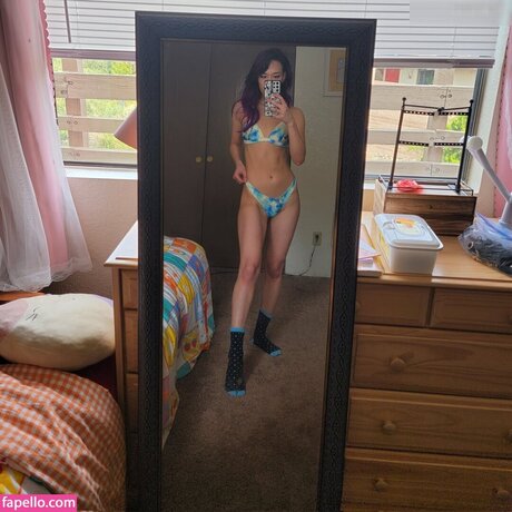 Queen Tofu sex star photo