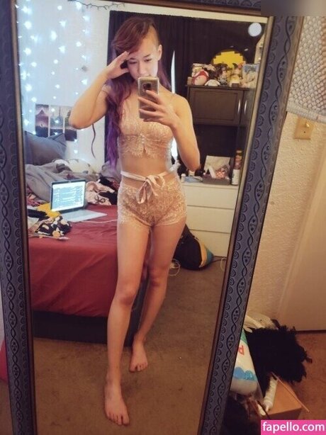 Queen Tofu erotic pornstar images