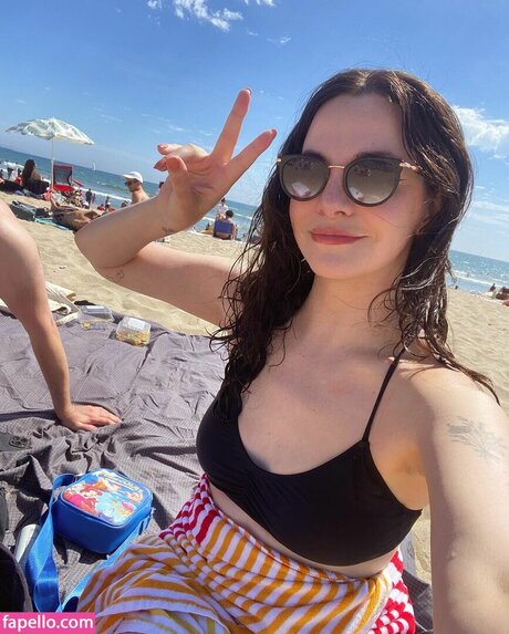 Bailey Meyers model top pictures