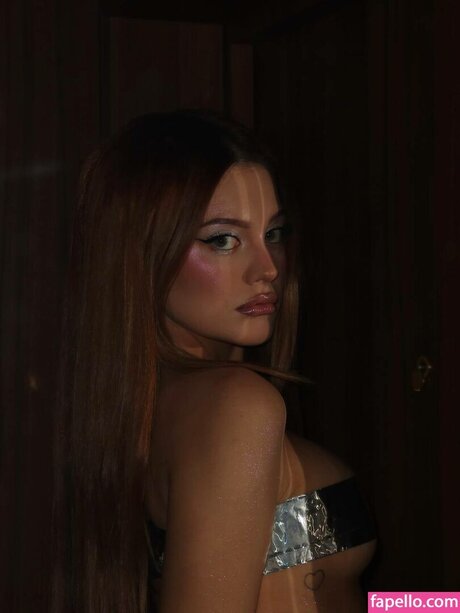 influesii753 pornographic actress picture