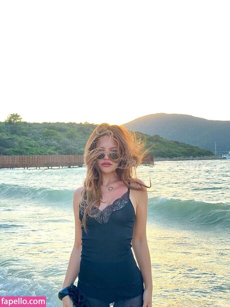 influesii753 model pretty galleries