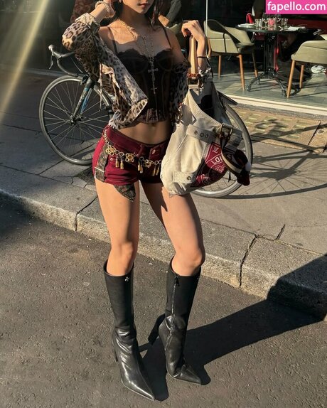 shirlizleee model perfect pic