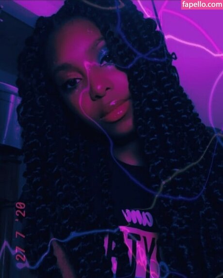 Quennae pornstar nude galleries