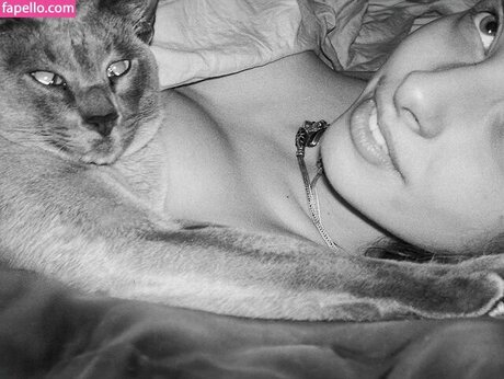 Ava Kalitowski erotic actress pics