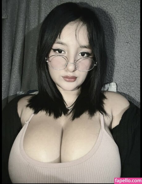 Anniethv erotic model picture