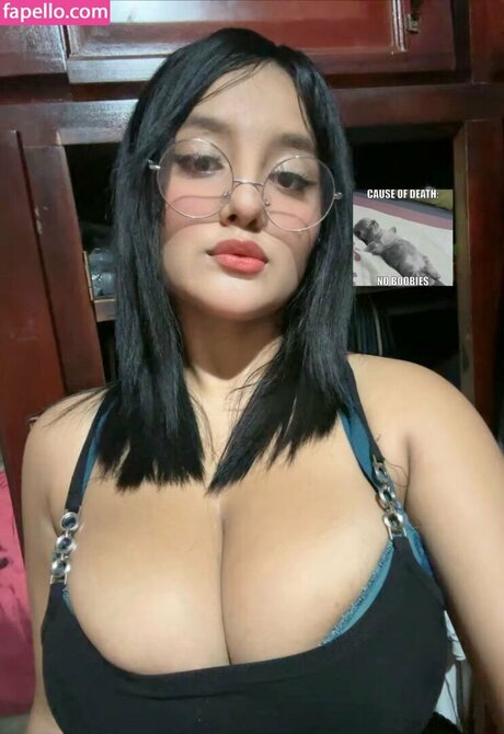 Anniethv naked actress pics