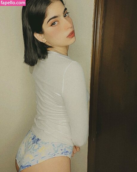 Jasneet Kaur nice pornstar image