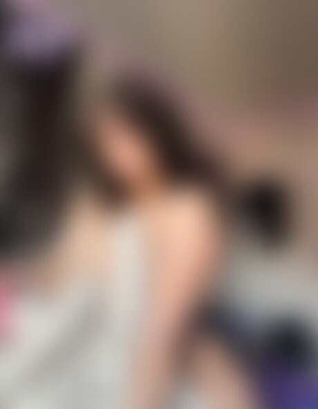 bunnisluut sexy actress pictures