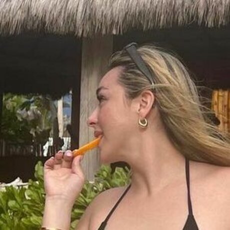 Gala Alvear star adult pics