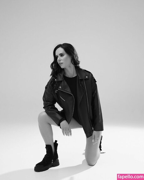 HeyHelen ASMR exclusive pornstar img